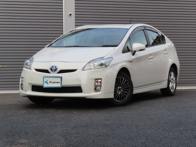 プリウス1.8 S