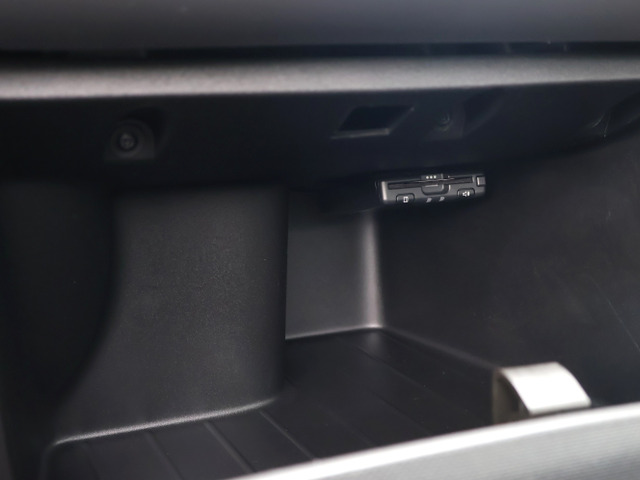 【遠方販売歓迎】 遠方のお客様や初めてインターネットでのお車のご購入を検討されておりますお客様にも安心してご依頼をいただけますよう必要書類のご準備〜お引き渡しまでをサポートさせていただいております♪