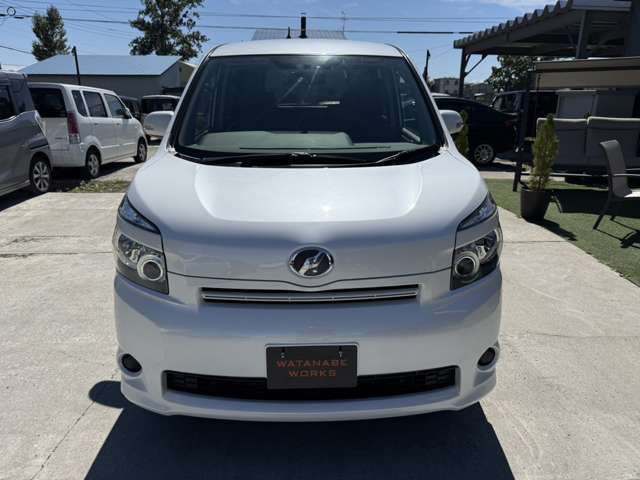ヴォクシー2.0 トランスX 4WD