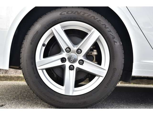 �y�C�����ǂ����[�Ԓv���܂��z�d�グ���X�^�b�t�ɂ��A��p�|���b�V���[�ɂ��{�f�B�̖����d�グ�A�z�C�[���A�^�C���n�E�X�����̐��|�A�����̍R�ۃN���[�j���O�A�e���X�C�b�`�A�n���h���A�ו��̐��|���s���܂��B