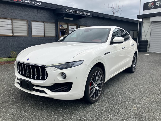 レヴァンテ3.0 4WD