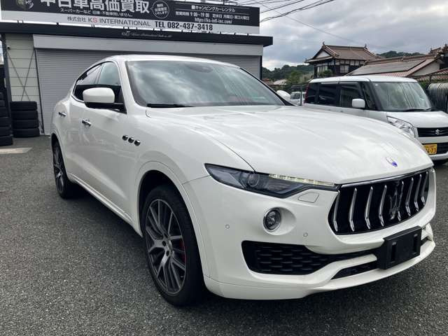 レヴァンテ3.0 4WD