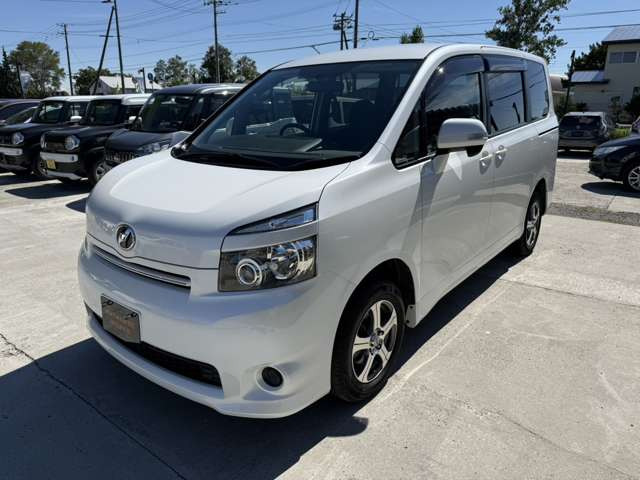 ヴォクシー2.0 トランスX 4WD