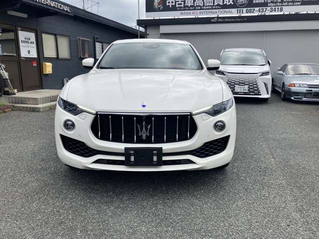 レヴァンテ3.0 4WD