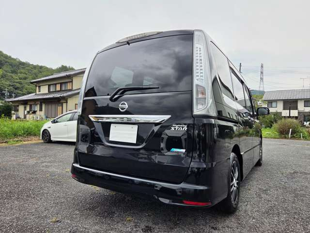 セレナ2.0 ハイウェイスター S-HYBRID