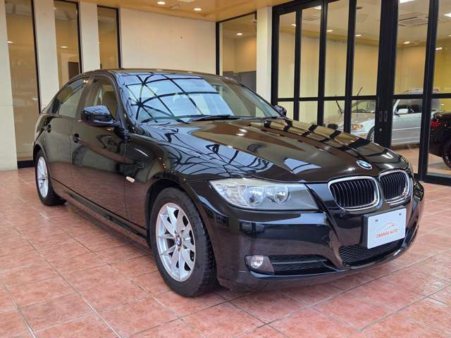 3シリーズセダン320i