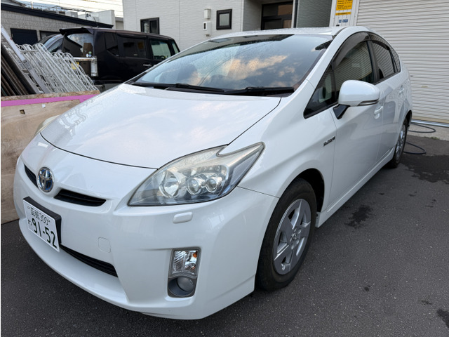 プリウス1.8 S LEDエディション