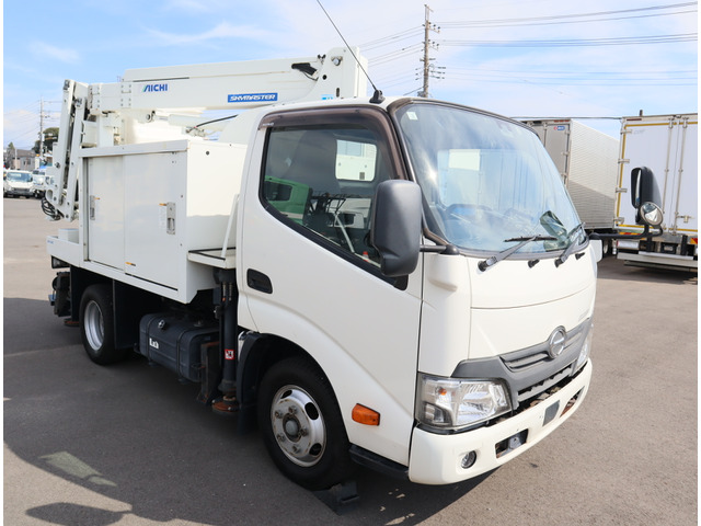 デュトロ高所作業車