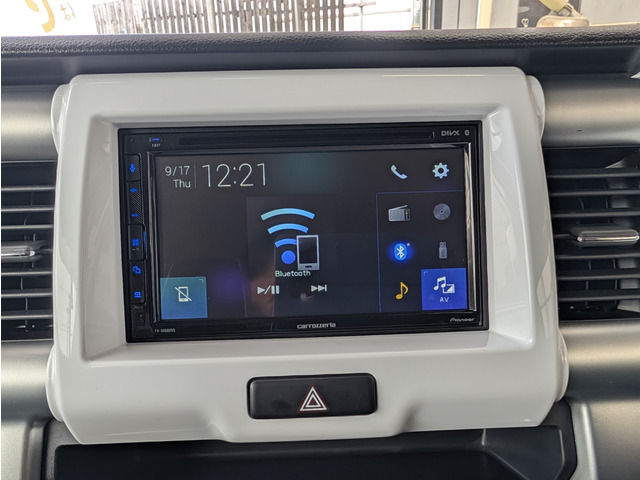 �I�[�f�B�I���j���[�Ƃ��܂���CD&DVD�r�f�I�Đ��ABluetooth�I�[�f�B�I���Ƒ��ʂȃ\�[�X�����y���݂��������܂����
