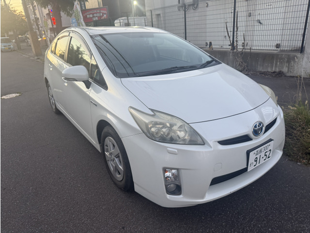 プリウス1.8 S LEDエディション