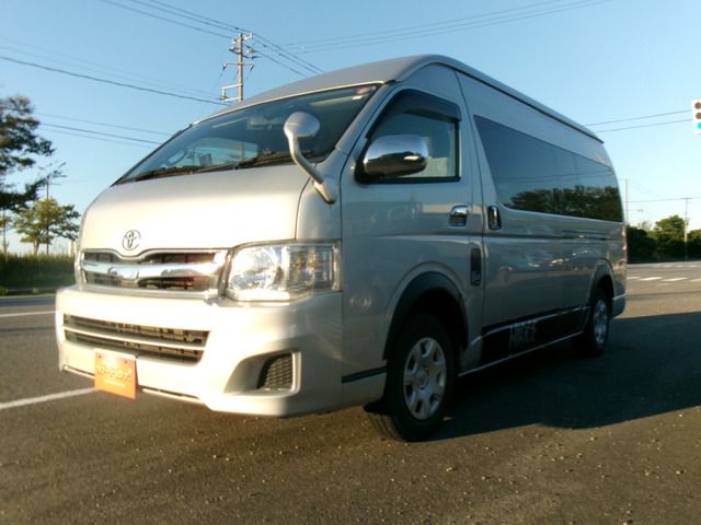 ハイエースコミューター2.5 GL ディーゼル 4WD