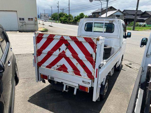 スズキ キャリイ 垂直パワーゲート付き軽トラック MT 65.0万円 平成27