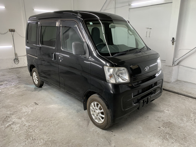 お車と一緒に新品タイヤ(ホイール付き)をご希望の方にはお得な価格にてご提供しております。常時在庫がありますので、いつでもご確認いただけます。