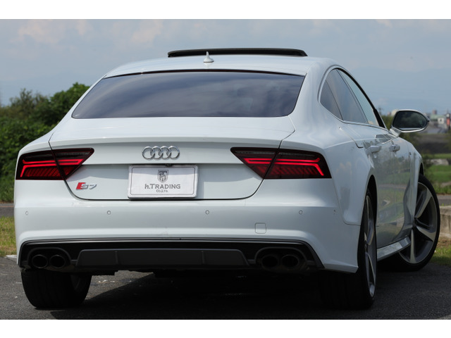 S7スポーツバック4.0 4WD