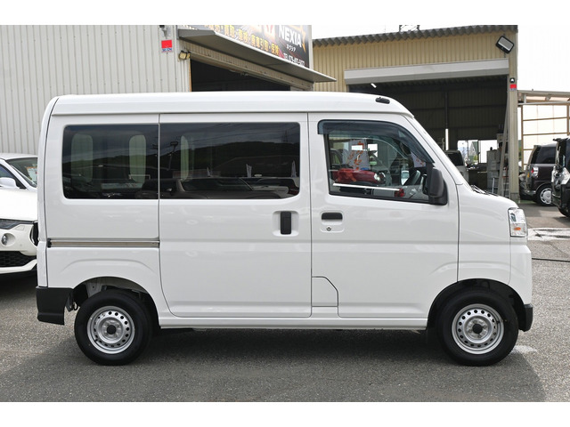 ☆★国家資格整備士在籍☆★ 整備のプロが常駐し、納車前点検からアフターフォローまで万全の体制を整えております!お車に関するお悩みや疑問点などがあれば、専門知識を持ったスタッフが丁寧にお答えします♪