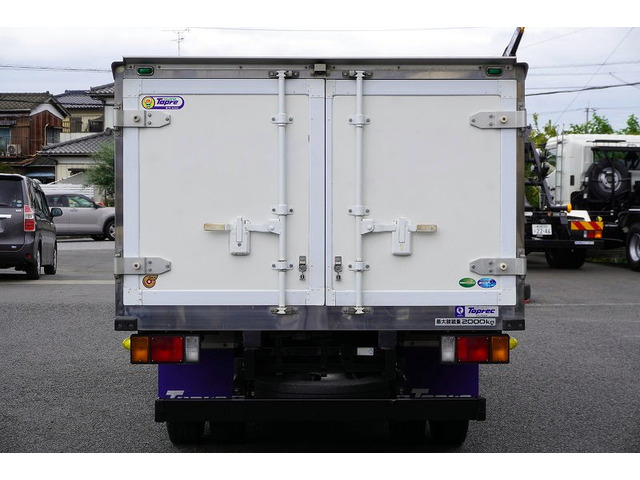 車検整備・ガラス交換やパワーゲート取付や修理などなんでもお気軽にどしどしご連絡ください!
