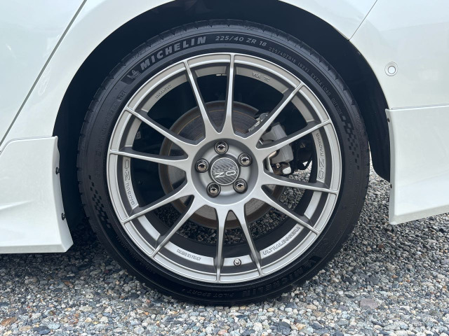 【OZRacing18インチアルミホイール】搭載しております!