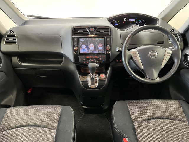 セレナ2.0 ハイウェイスター Vセレクション+Safety S-HYBRID