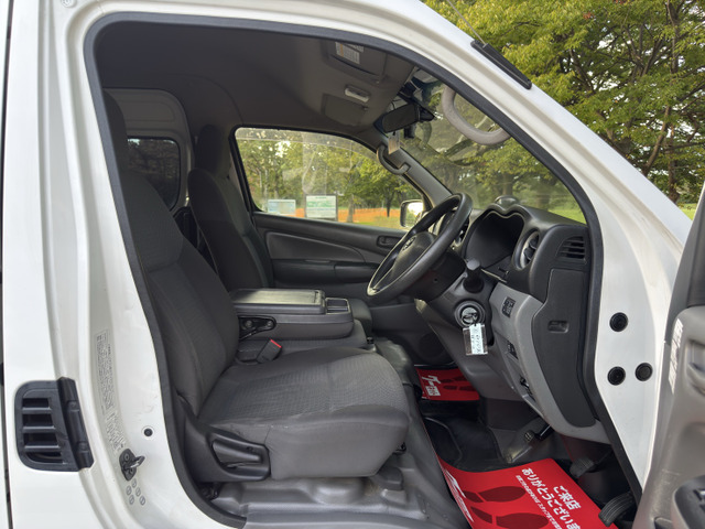 買ったばかりの愛車、ずっときれいにしていたいですよね!ご購入いただいたお車を綺麗な状態に保てるよう、コーティングなどのオプションもご用意しております。詳しくは店舗までお問い合わせください♪