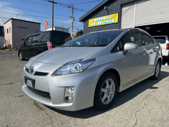 プリウス1.8 S