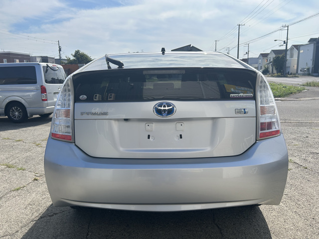 プリウス1.8 S