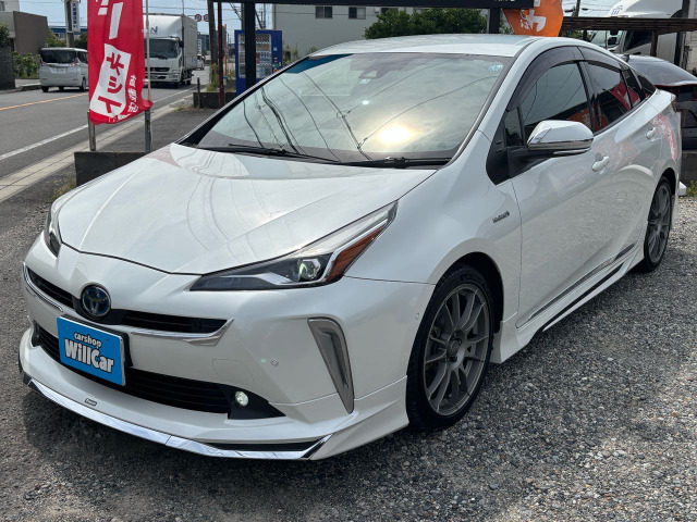 車内もキレイで嫌な臭いもありませんご納車後の臭いが付きにくくなる「ドクターバズーカー」もご用意しております。愛車を大切に乗って頂く、お子様がいらっしゃるお客様にご好評いただいております。