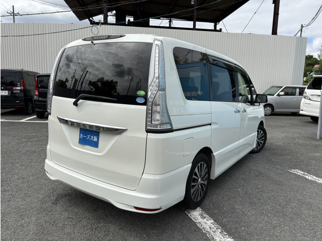 セレナ2.0 ハイウェイスター S-HYBRID Vセレクション チェアキャブ スロープ 車いす1名2列