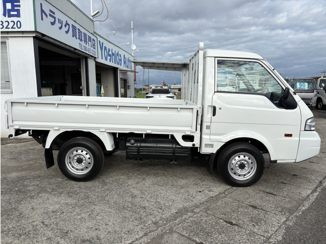 1800cc 0.85t 4WD 平ボディ ワイドロー パワーウインドウ ガソリン 走行18000K 3人乗り 5速 5MT 積載850Kg 内外装仕上げ済み