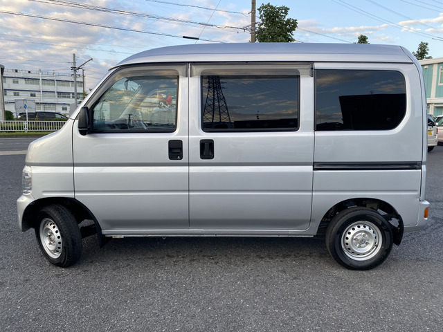 大高店は軽自動車をメインに取り扱っておりますが、本店ではコンパクトカーからミニバン、輸入車まで取り扱っております。グループ全店で常時在庫180台以上取り揃えております。厳選仕入れをしております!