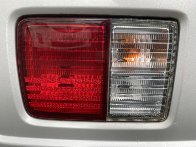 程度が悪い車が安いのは当たり前です。当店はコストを安く!薄利多売価格設定でお客様が良質安価な車両に出会える事にこだわっております。少し年式が古くても程度の良い車両は沢山あります!