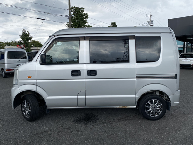 大高店は軽自動車をメインに取り扱っておりますが、本店ではコンパクトカーからミニバン、輸入車まで取り扱っております。グループ全店で常時在庫180台以上取り揃えております。厳選仕入れをしております!
