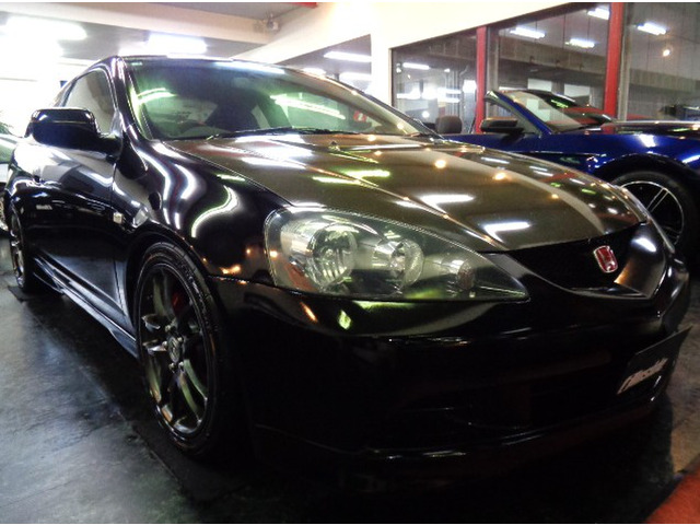 DC5インテグラタイプR後期モデルナイトホークブラックカラーフルエアロ&K20A型iVTECエンジン6MTミッション&マフラー車高調ブレンボ黒レカロ他装備充実車が入庫しました