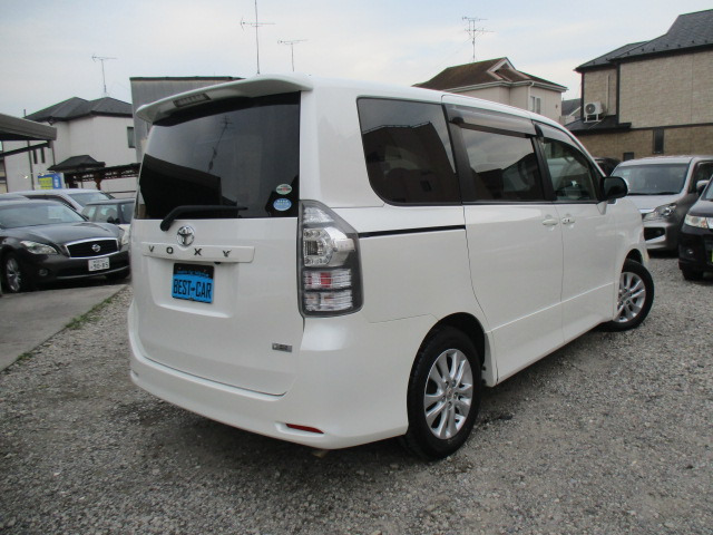 ヴォクシー2.0 ZS