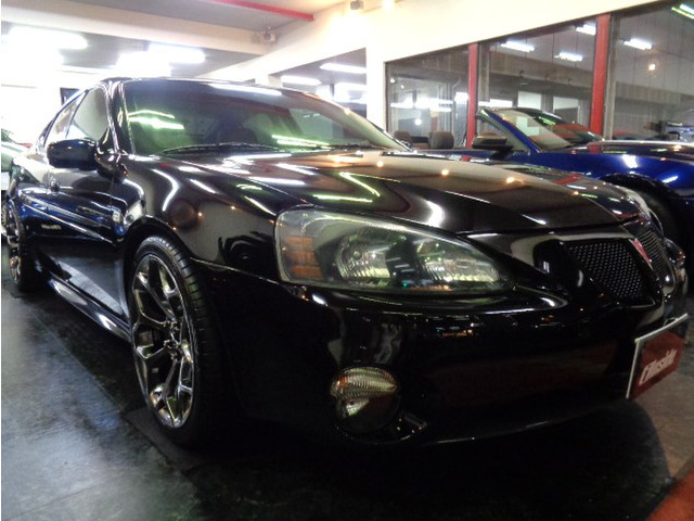 PONTIACグランプリGT3.8V6ブラックカラー4Dクーペボディ&3.8V6SERIESIIIエンジンオーバルマフラー&黒革インテリアローダウン20アルミ他ドレスアップ仕様車が入庫しました