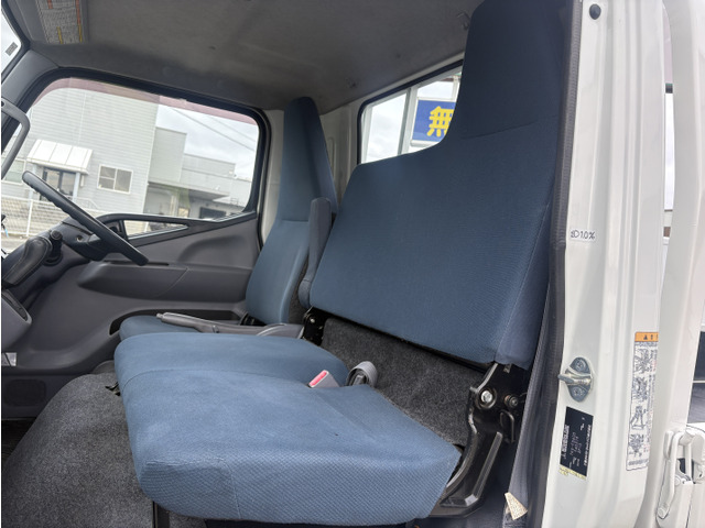 2990cc 2t 2�g�� ���{�f�B 4WD ���s77000K �f�B�[�[�� 3�l��� �ύ�2000Kg ���O���d�グ�ς� �p���[�E�C���h�E AT �I�[�g�}5��