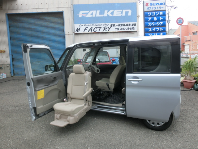 タント(ダイハツ) ウエルカムシート 電動回転昇降シート 中古車画像