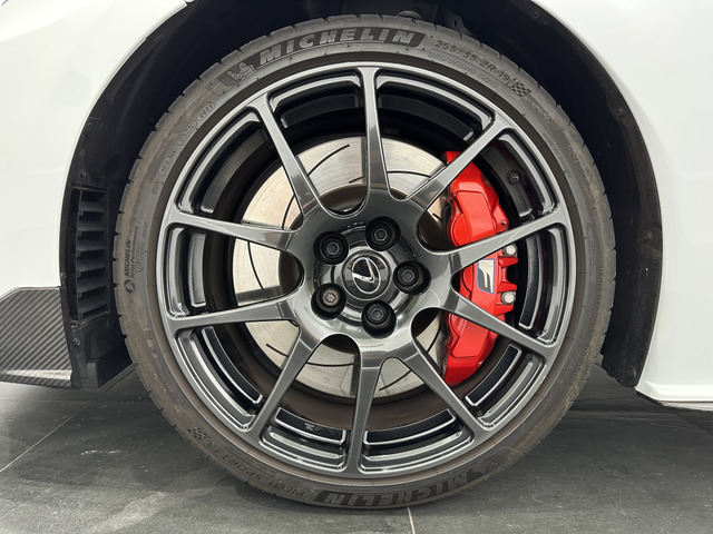 FinalEdition��p��19�C���`BBS���y�ʒb���A���~�z�C�[���𑕔��B���^���X�^�[�O���X�u���b�N�̐����ȑ����ɁA���b�h�h���́uF�v���S����u���[�L�L�����p�[���N��ȃA�N�Z���g�������܂��B