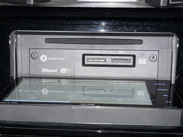 ☆SDナビ地デジTVにBluetooth機能も付いているので携帯と接続できハンズフリーや音楽再生も可能です♪お見逃し無く!!お問い合わせはTEL06-6430-1230 E-mail cars_genesis2