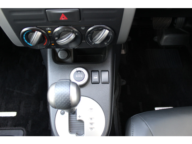 ☆車内内装においては専用の特種な材料を使用しクリーニングを行っております☆