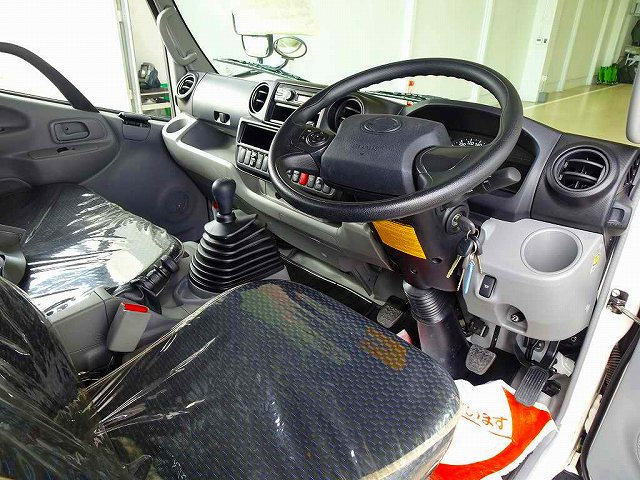 AC PS PW SRS ABS 集中ドアロック 左電格ミラー Bluetooth ETC ルームミラー式バックモニター ターボ 排気ブレーキ 坂道発進補助装置 フロア6MT