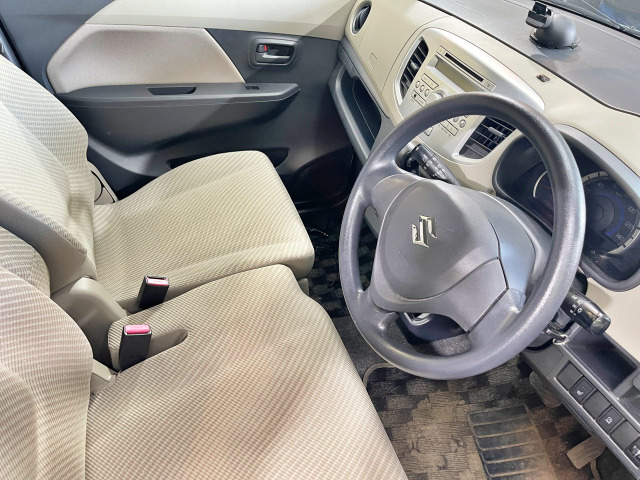 総在庫200台以上!たくさんあるからご希望のお車が見つかります! 掲載されていない在庫車も多数ございますので、お気軽にお問合せ下さい!