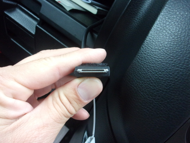 I-POD�P�[�u���t���B