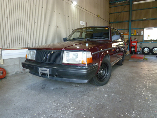 ボルボ 240 レッド(赤色)の中古車一覧｜中古車検索 - 価格.com