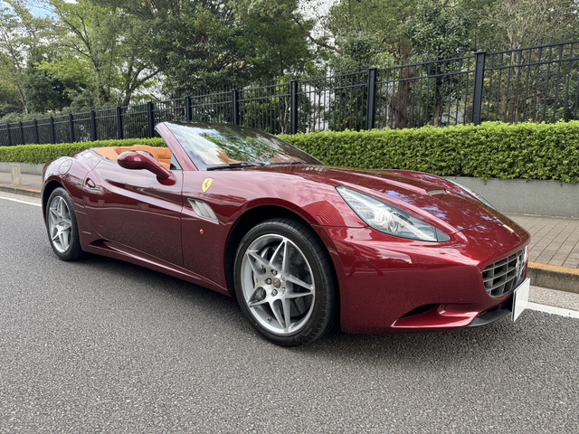 カリフォルニア(フェラーリ) F1 DCT 中古車画像