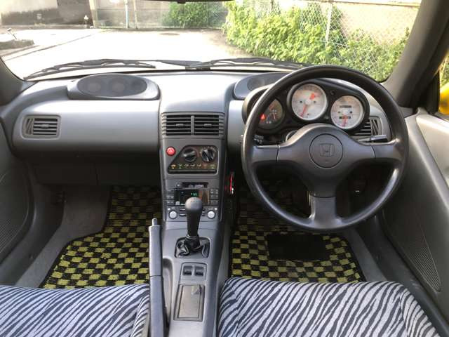 ���O�����ɂƂ��Ă��Y��ɏ���Ă���܂��B