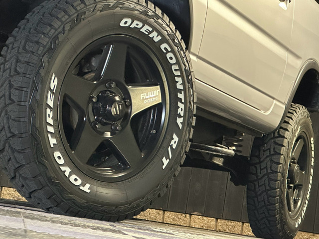 �y�J�X�^���z �J�X�^��������܂�!���[�_�E���E���t�g�A�b�v�ELED���E�A���~�z�C�[�����A�e�u�����h�̃p�[�c�̎�舵���������܂��B