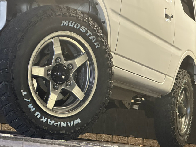 �y�J�X�^���z �J�X�^��������܂�!���[�_�E���E���t�g�A�b�v�ELED���E�A���~�z�C�[�����A�e�u�����h�̃p�[�c�̎�舵���������܂��B