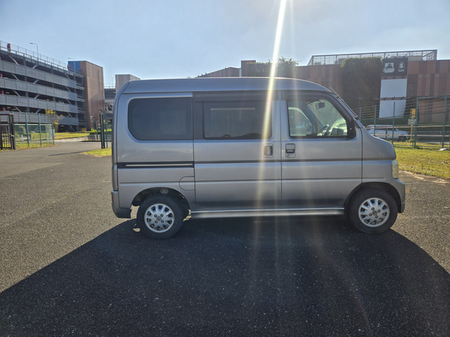 �v���C�o�V�[�K���X�t���ł��B(�x�����z17.8���~�E�����Ɍ���E�^�C�~���N�x���g�����ς݁E4WD��)