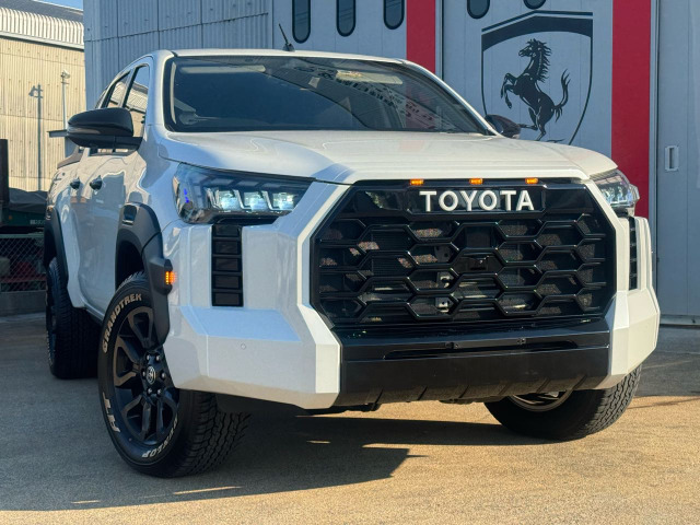 ハイラックス(トヨタ) 2.4 Z ディーゼル 4WD　カスタム済車輛★ 中古車画像