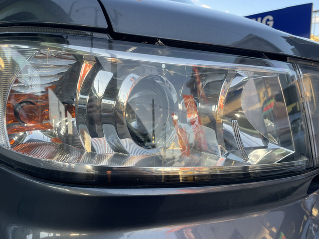 �w�b�h���C�g�͐�p�N�����[�h�������Ă܂��B���Ђ�����Ă��閁�������ł͂����ɉ��΂݂܂��B